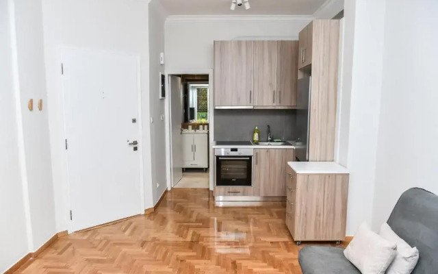 Modern  Apartment at Exarchia 1 bed 2 pers