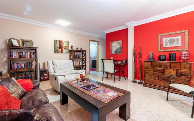 Flatguest Ingenio + 2 Bdr + Wifi + 4pax