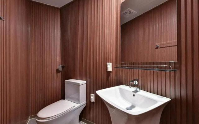 Sea & Moon Tourist Hotel