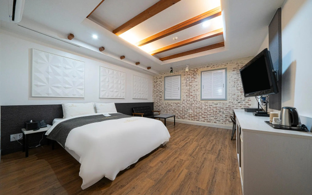 Meridien Hotel