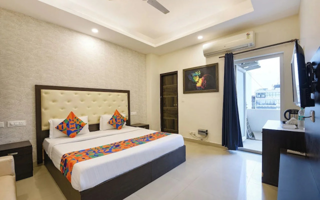 FabHotel Harnoor House - Gold Souk Mall