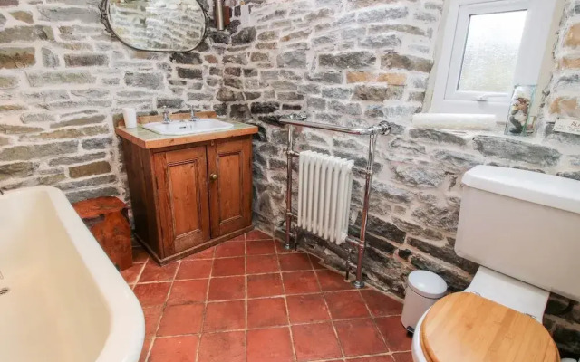 Castle Cottage