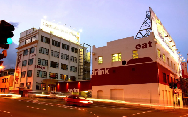 Bunk Backpackers