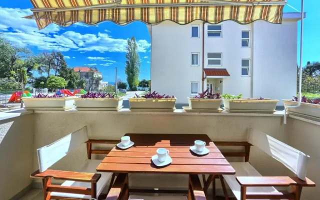 Iris beach apartments