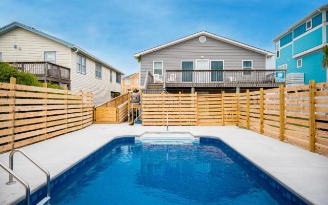 Friendship Lodge by Oak Island Accommodations