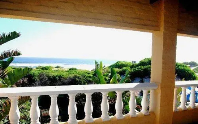 Afrovibe Adventure Lodge