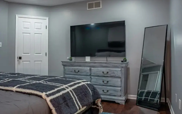 Cozy Modern Villa in New Castle