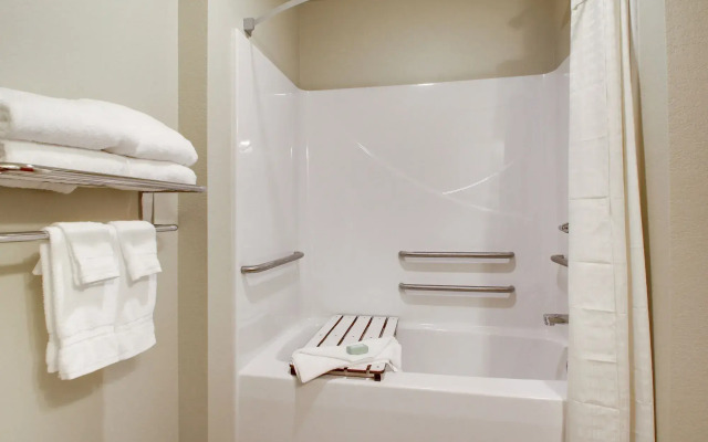 Cobblestone Hotel & Suites - Waynesboro
