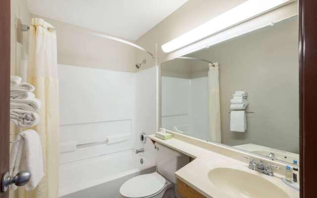 Days Inn by Wyndham Somerset PA I-70 I-76