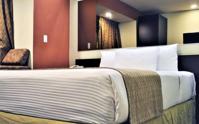 Microtel Inn & Suites by Wyndham Toluca