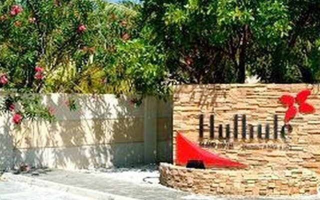 Hulhule Island Hotel