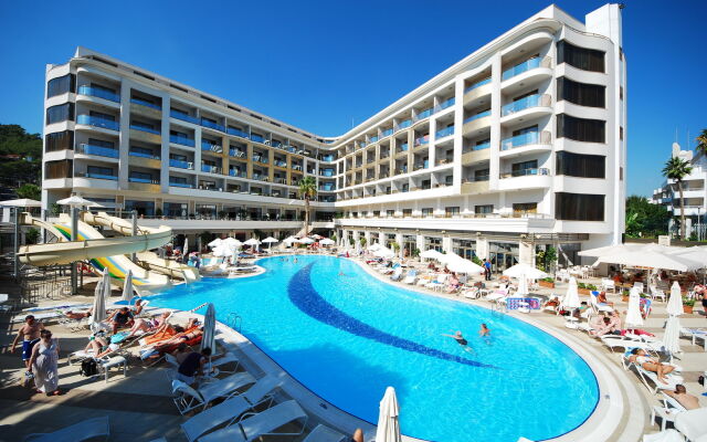 Golden Rock Beach Hotel - All Inclusive