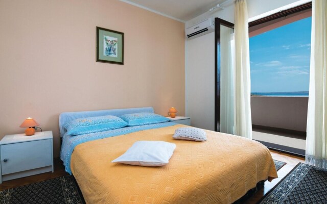 Stunning Apartment in Lukovo Sugarje With 3 Bedrooms, Wifi and Outdoor Swimming Pool