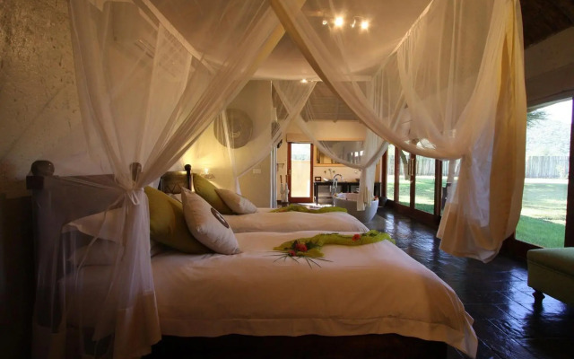 Tau Game Lodge