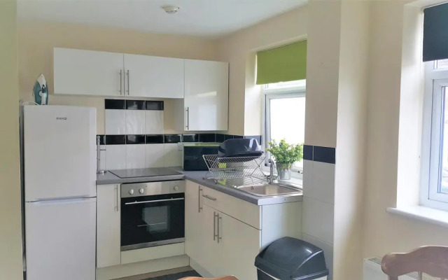 Swindon Old Town Duplex - EnterCloud9SA