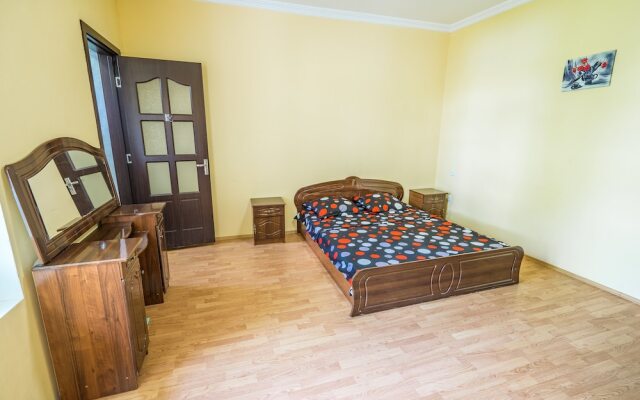 Nando Guest House