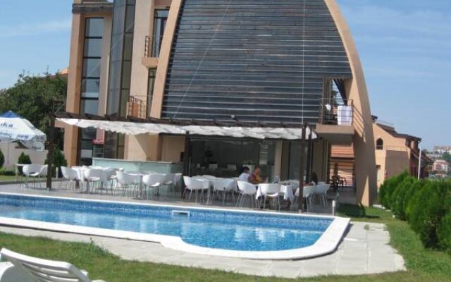 Odyssey Family Hotel