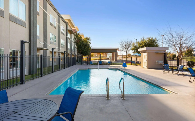 La Quinta Inn & Suites by Wyndham Austin NW/Lakeline Mall
