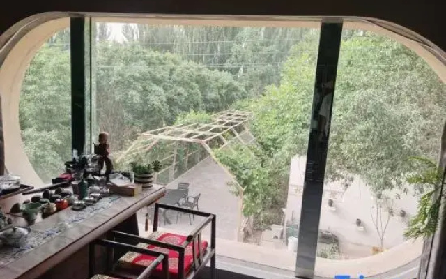 Kashi Lin Yin courtyard homestay