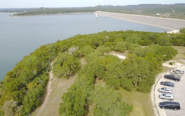 Equinox Inn at Canyon Lake