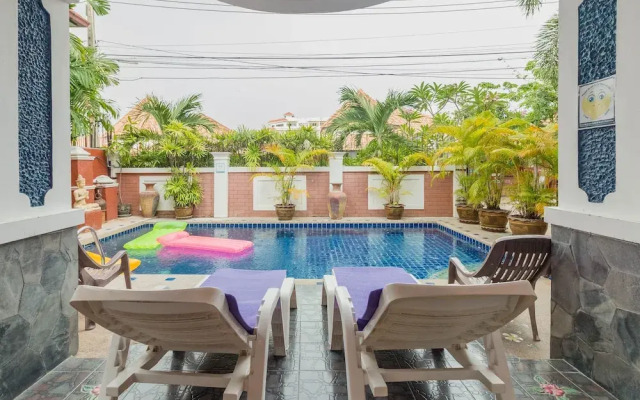 Pattaya Holiday House