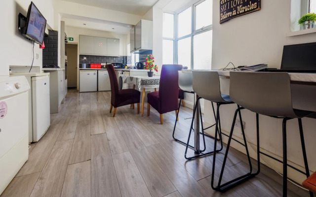 WoodHus Executive Double Room  6