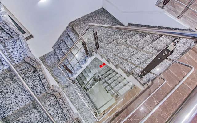 Super OYO Townhouse OAK The Platinum Studio 50