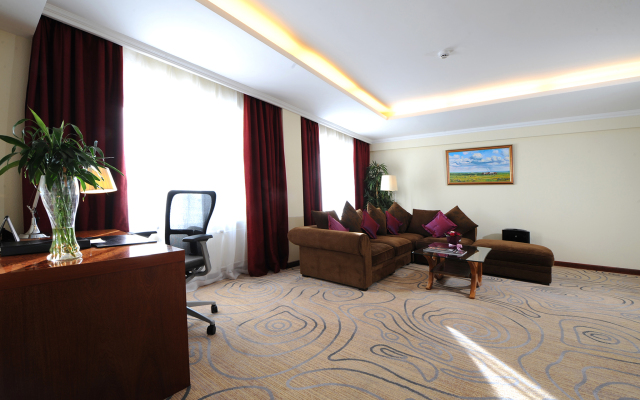 Kempinski Hotel Khan Palace