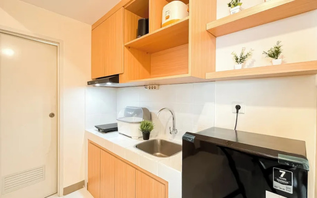 White Toned Style 2Br Tokyo Riverside Pik 2 Apartment