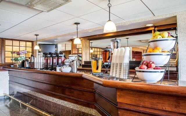 Comfort Inn Warwick Airport