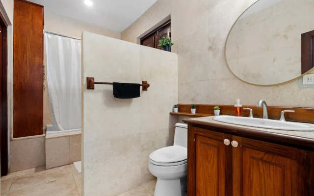Otium Rentals Penthouse w 2 Terraces
