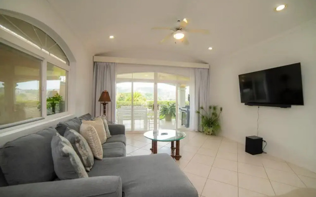Colina 5E 2 bdr 2 Bath