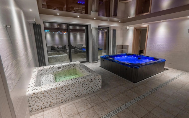 Good Aura Hotel