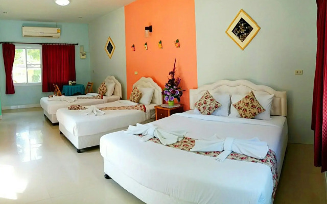 Tanaosri & Creekside Resort