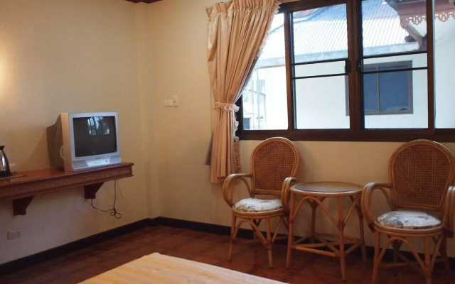 RoongRuang Hotel