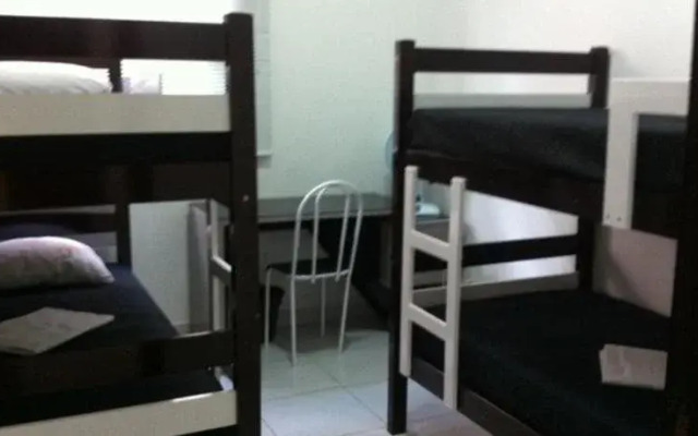 Laranja Mecânica Hostel & Pousada