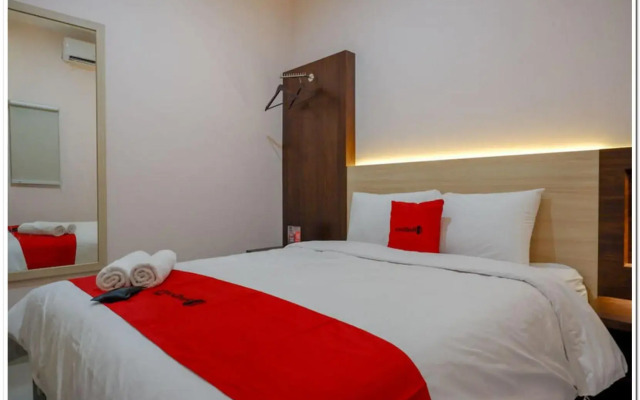 RedDoorz near Gejayan 3