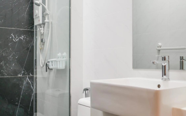 Violet@Beacon#7pax#2carpark#KomtarView