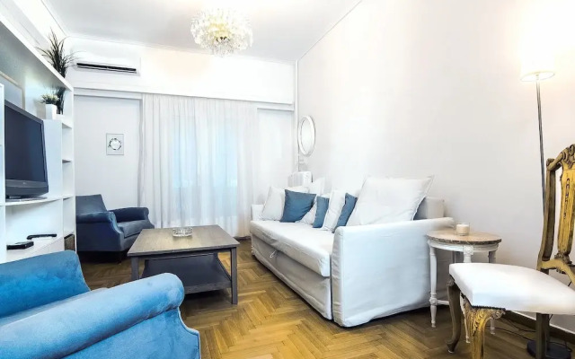 Charming 2 bdr apt next to Piraeus port