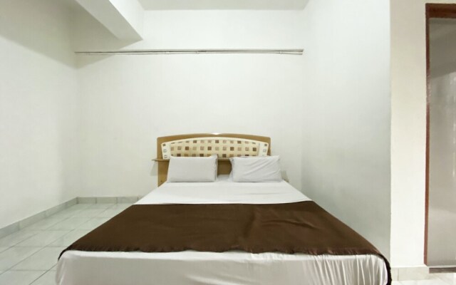 OYO 90184 Api Api Guesthouse 533