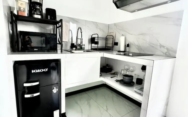 Black & White Apartments Monteverde