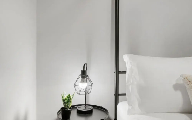 2BR Aesthetic Apt - Barry 37-GB