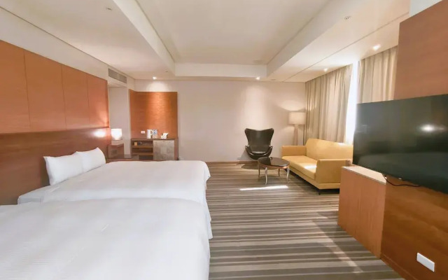 Via Hotel Breeze