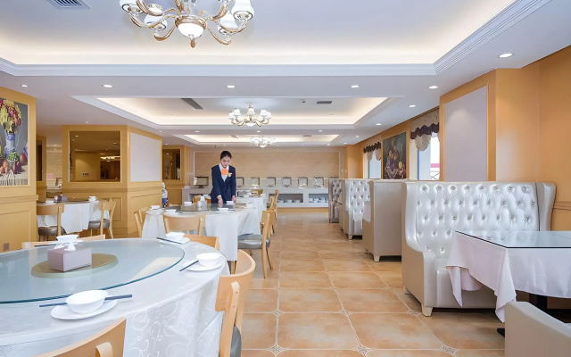Vienna International Hotel (Huanggang Dongmen Road)
