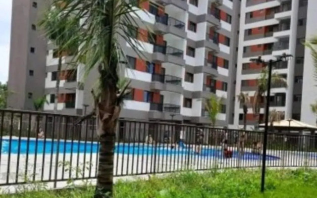 Apartamento na Praia Martim de Sá com linda vista