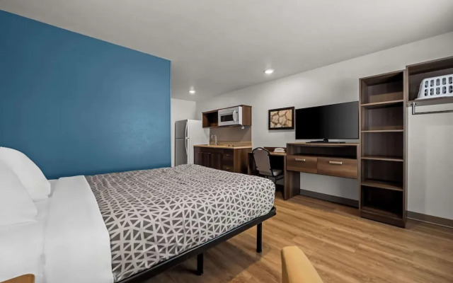 Woodspring Suites Loves Park Rockford