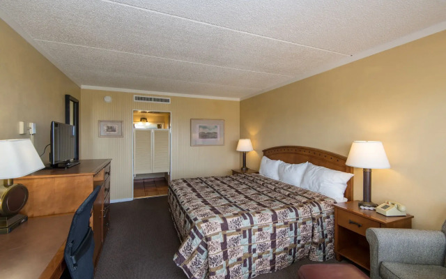 Landmark Lookout Lodge
