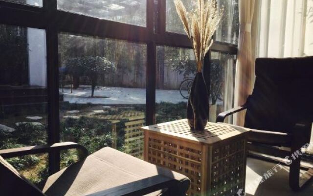 July Bamboo Hostel
