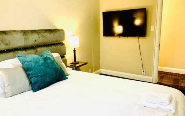 Professional Three Bedroom Condo Suite