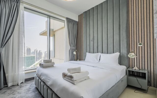 Luxury Condo With Burj Khalifa and Fountain Views